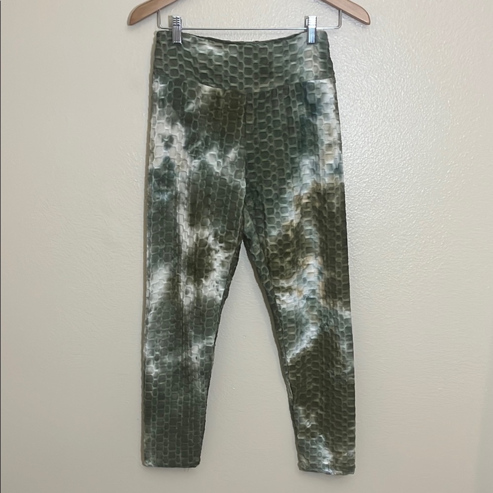 Hot Kiss Green White Tie-Dye Textured Plus Size Leggings